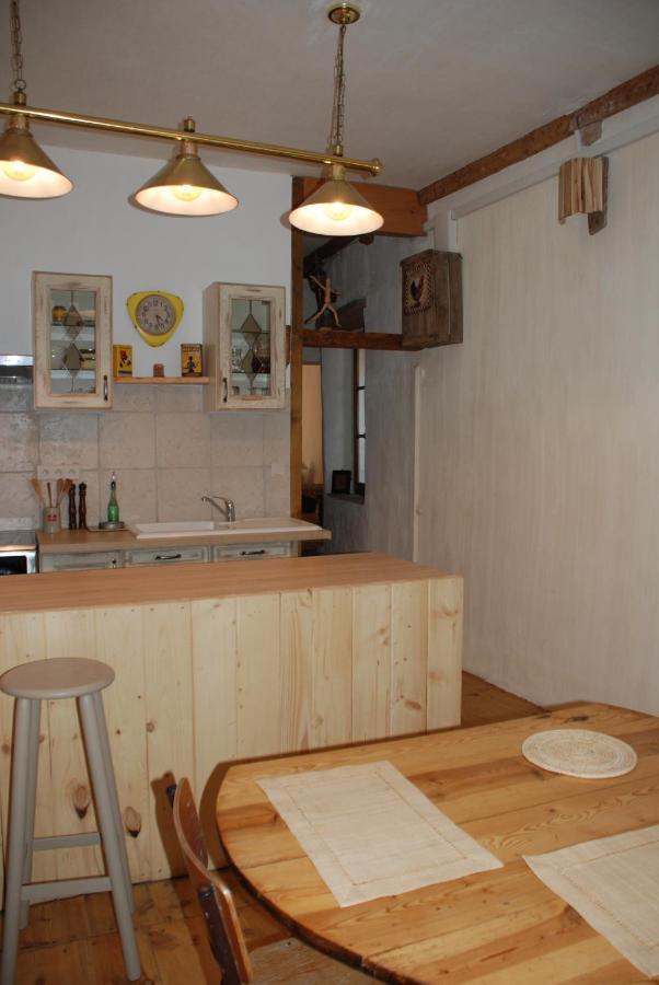 Appartement De Charme Au Coeur D Une Cite Medievale Вилфранш-дьо-Конфлон Екстериор снимка